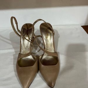 Leather Joan David pump